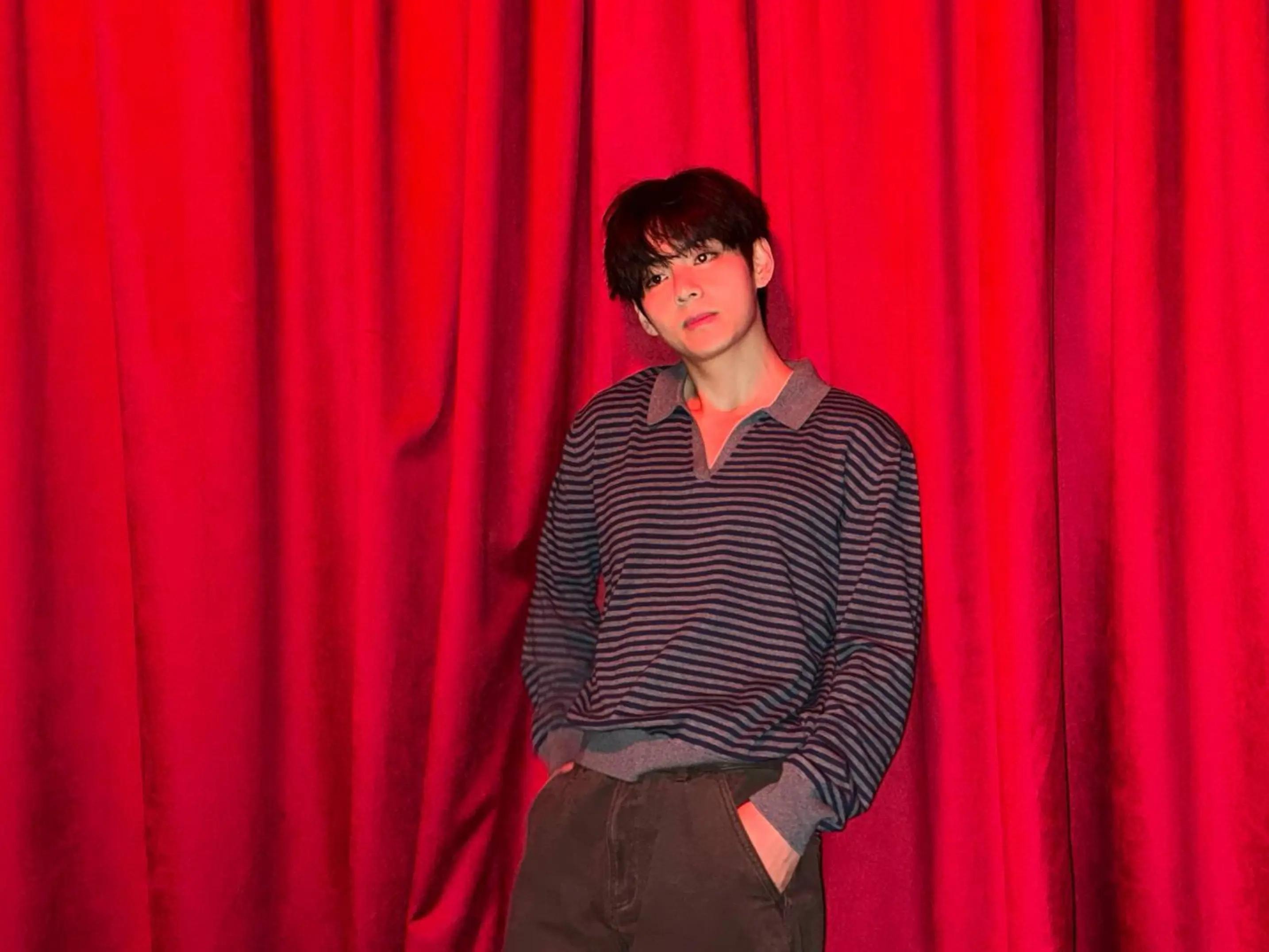 Təxəн Weverse camera question (photo 2 of 3)