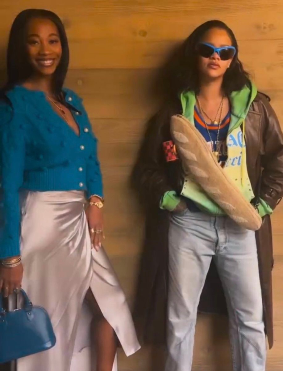 Rihanna bread bag look