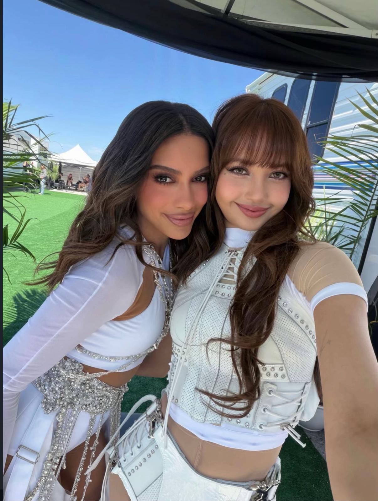 Lisa FIFA 2026 with Katy Perry and Anitta (photo 2 of 4)