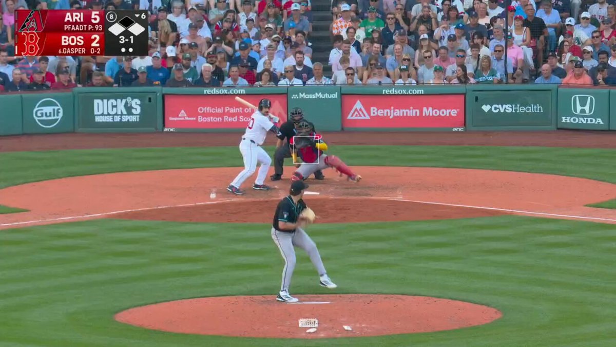 Mickey Gasper home run ties Red Sox