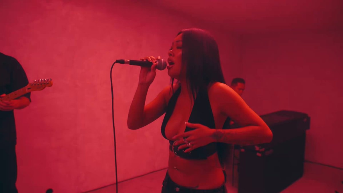 Denise Julia VEVO Live LOVE AGAIN
