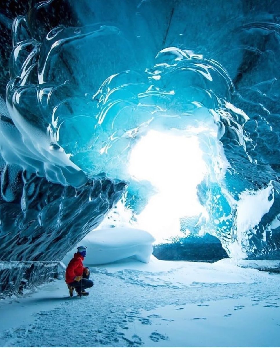 Iceland Ice Caves Always Changing Stunning ❄️✨ (photo 2 of 3)
