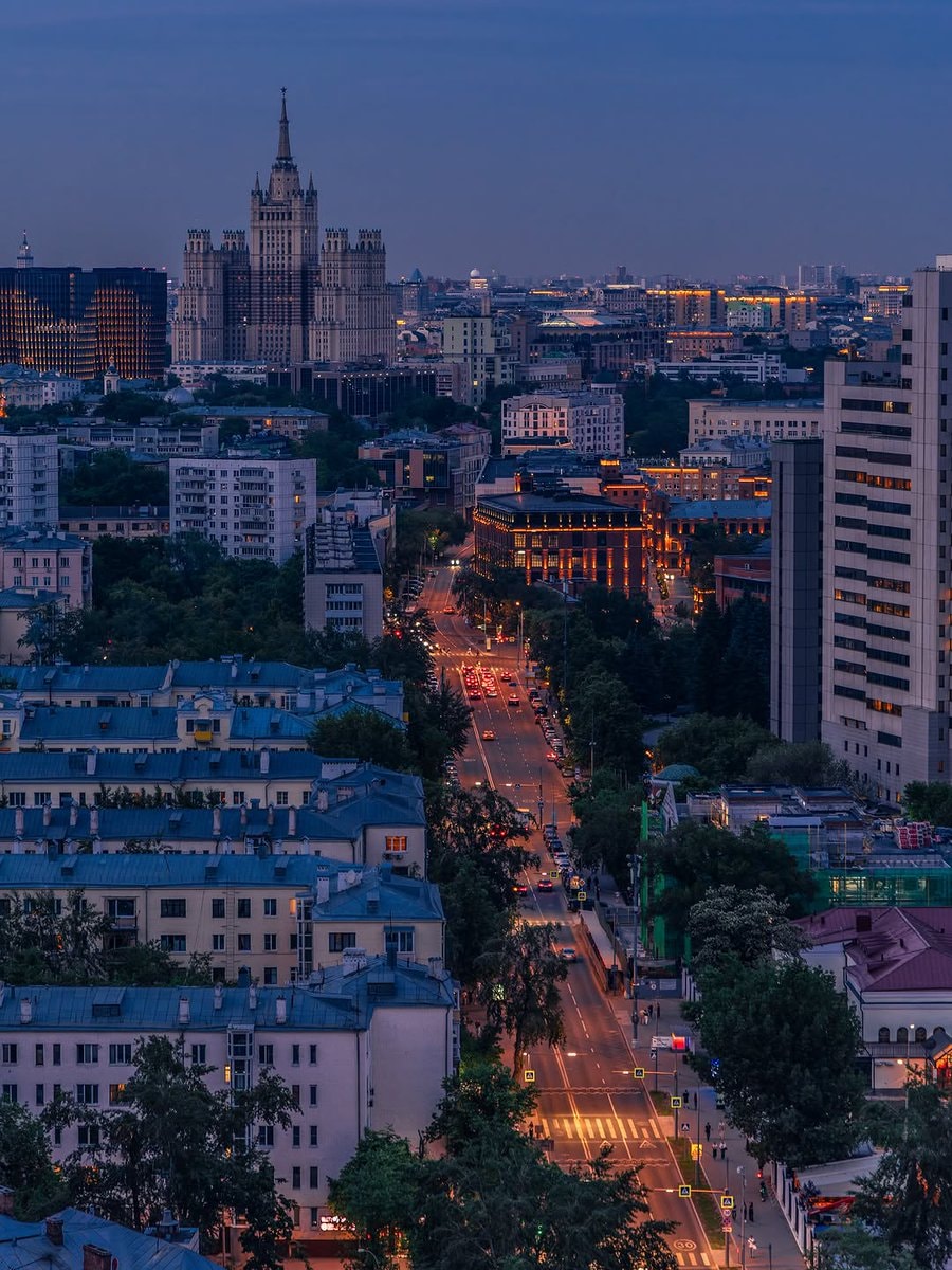 Moscow Russia cityscape (photo 2 of 4)
