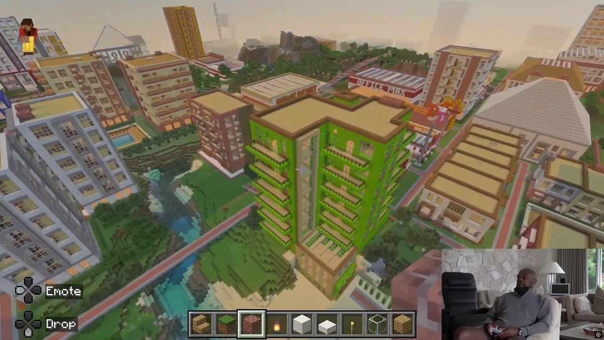 Mike Tomlin Minecraft city build