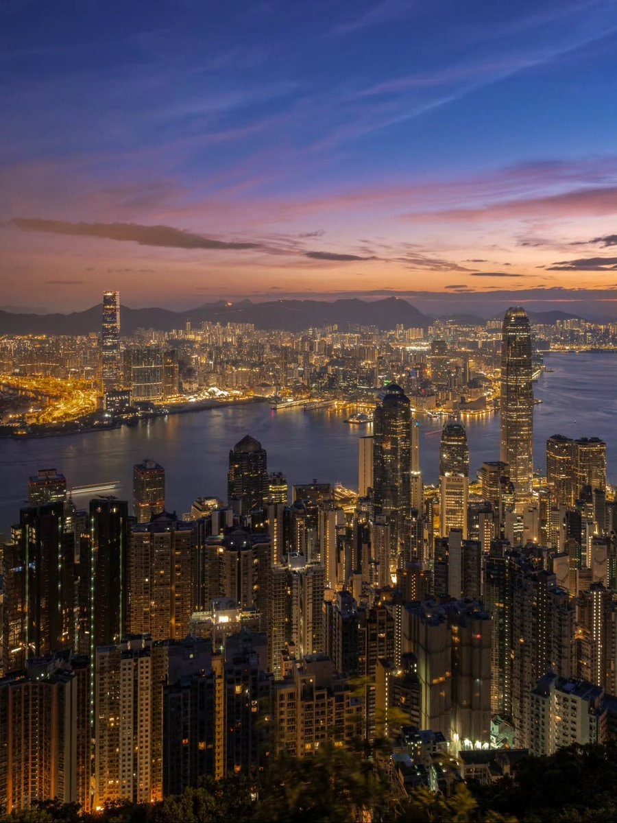 Hong Kong skyline at dusk (photo 3 of 3)