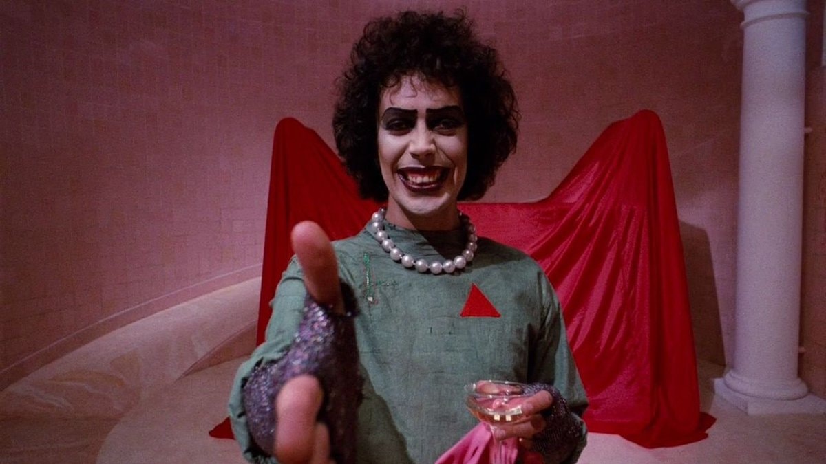 Tim Curry statue (photo 4 of 4)