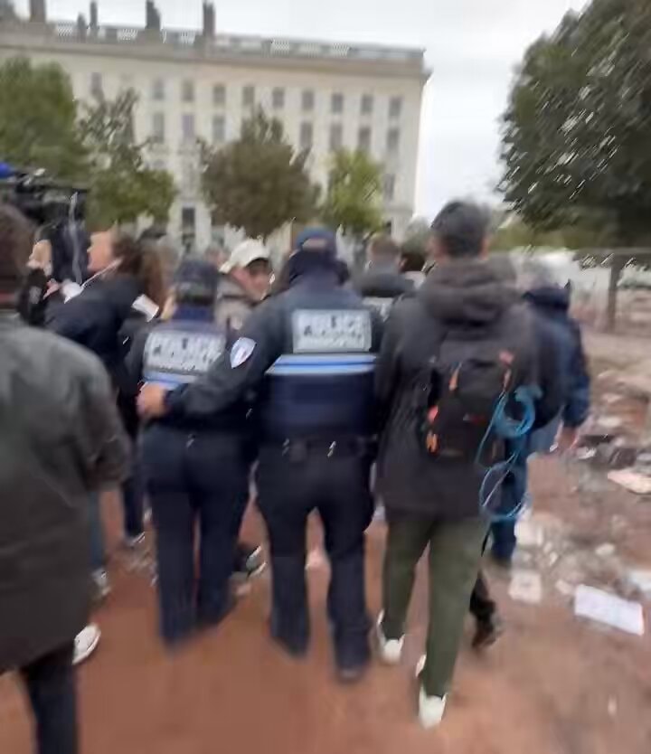 Lyon mayor chased out by locals