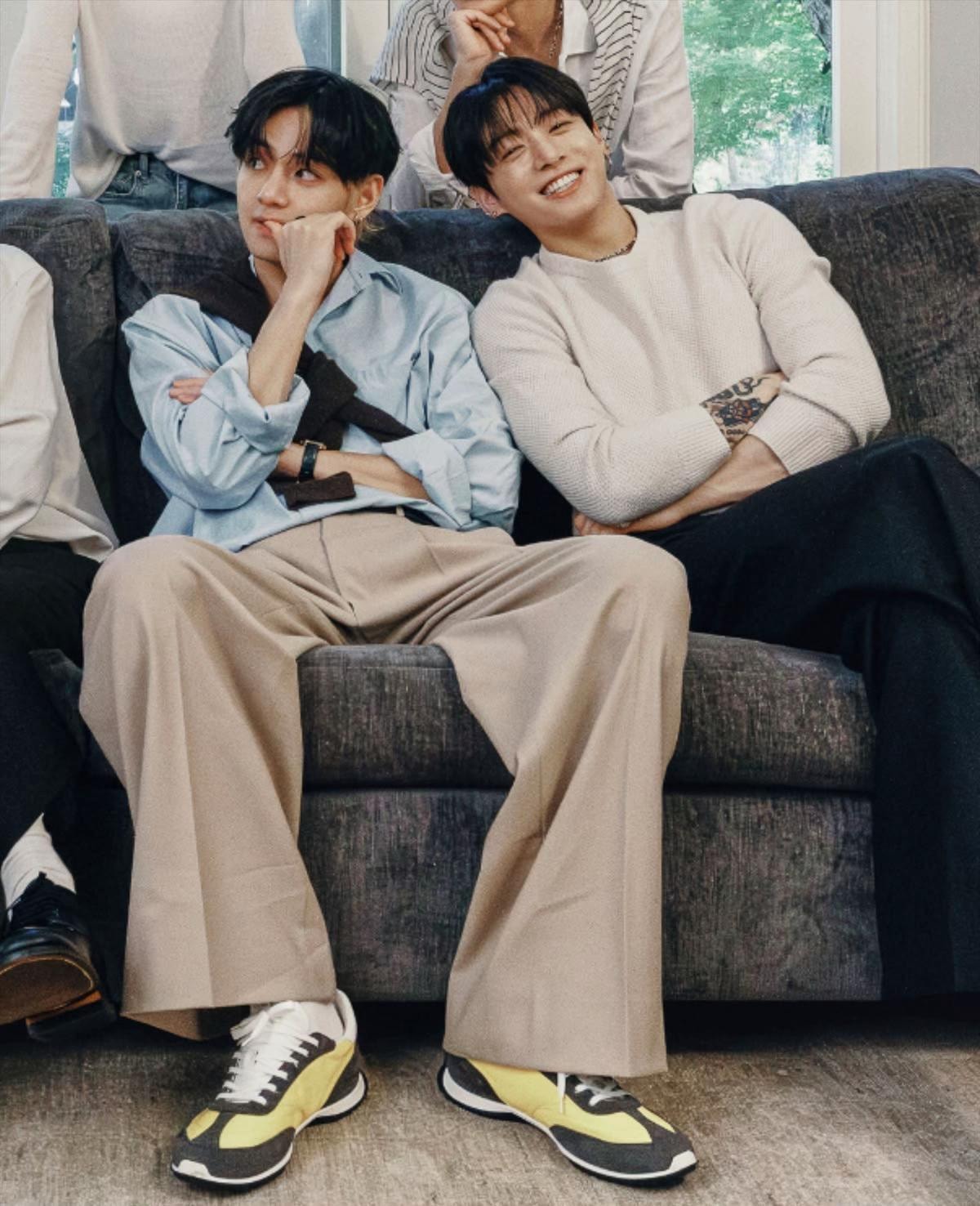 V and Jungkook BTS concert moment (photo 2 of 4)