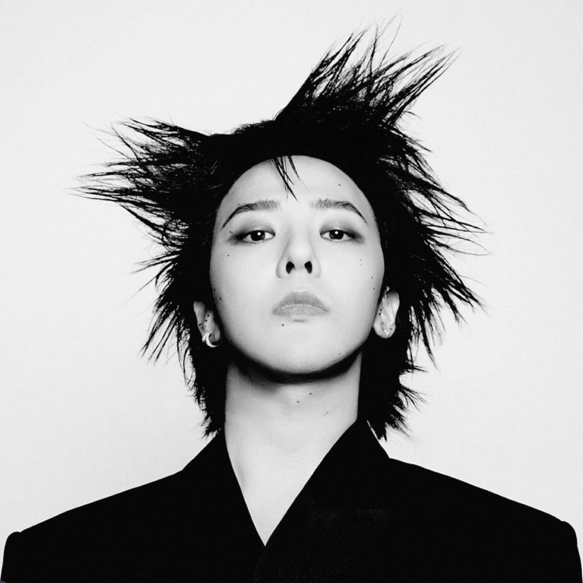 AESPA G-DRAGON WDA Release (photo 2 of 2)
