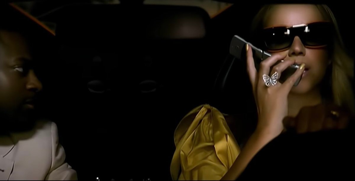 Mariah Carey Shake It Off 21 years (photo 4 of 4)