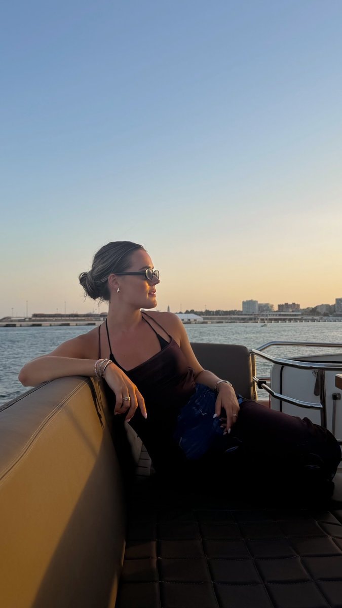 Pien Meulensteen sunset boat