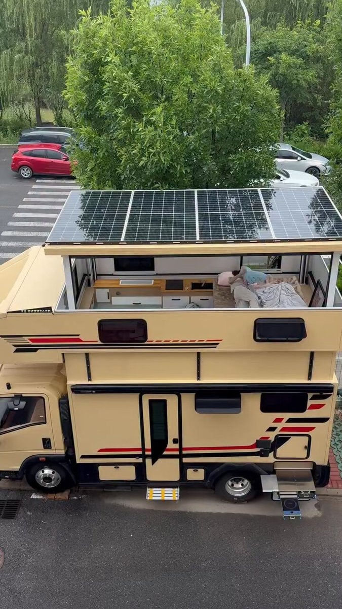 mansion on wheels