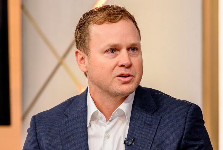 Trump calls for Spencer Pratt protest (photo 2 of 2)