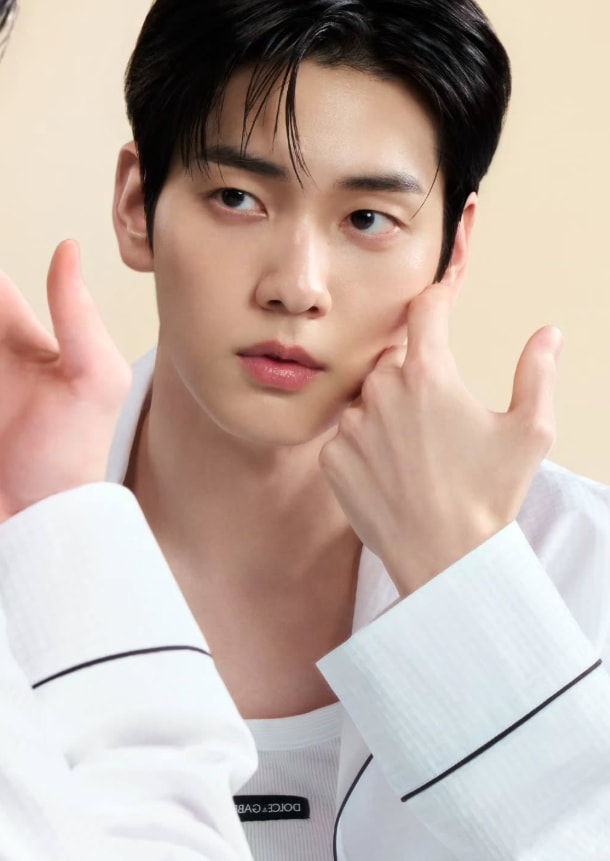 Soobin TXT Dolce & Gabbana ambassador (photo 2 of 2)