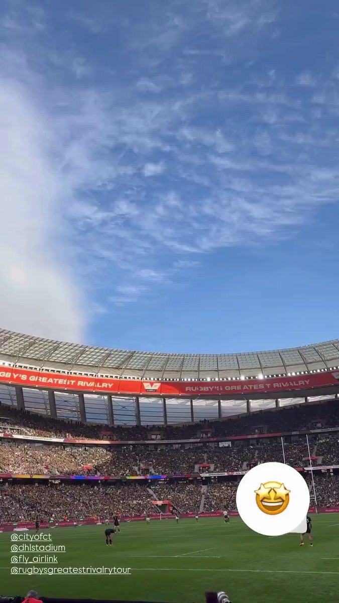 Airlink Embraer low flyover DHL Stadium