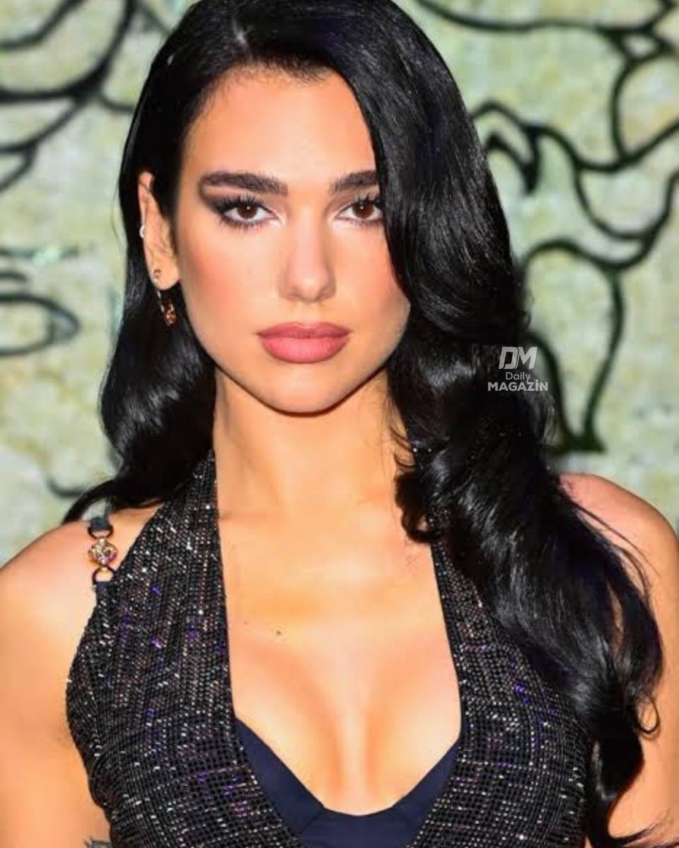 Zoë Kravitz Dua Lipa resemblance (photo 2 of 2)