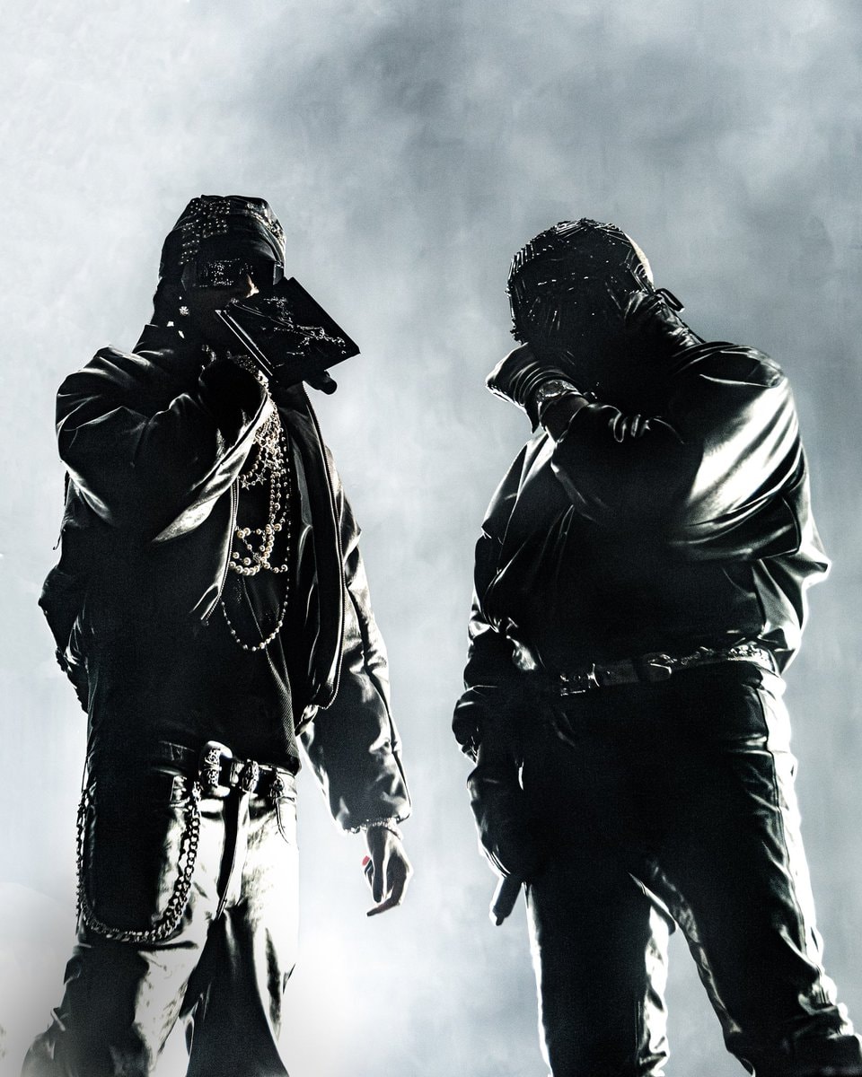 Carti and Ye on stage in LA (photo 4 of 4)