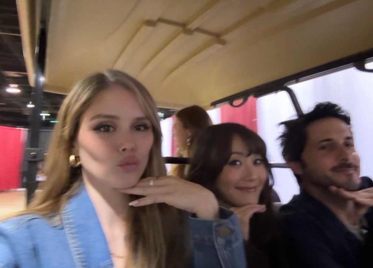 Erin Moriarty golf cart moment