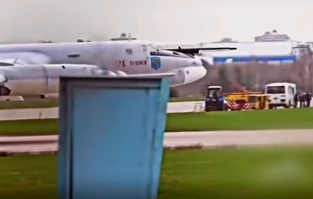 Russia Tu-95MSM bombers near Ukraine