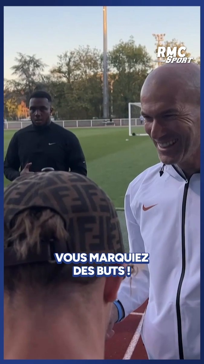 Zinedine Zidane France training moment Zinedine Zidane France training moment