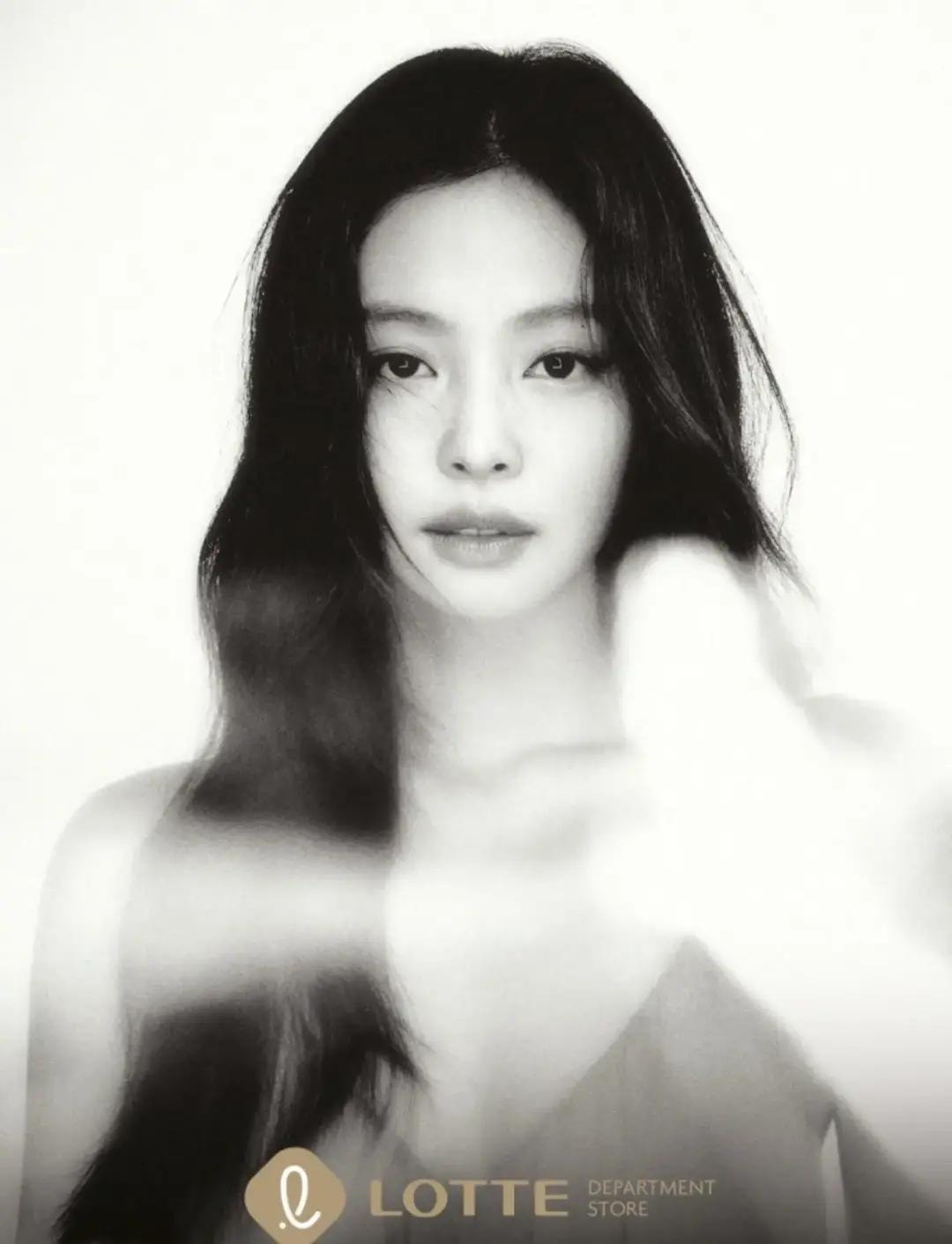 JENNIE x Lotte Department Store campaign