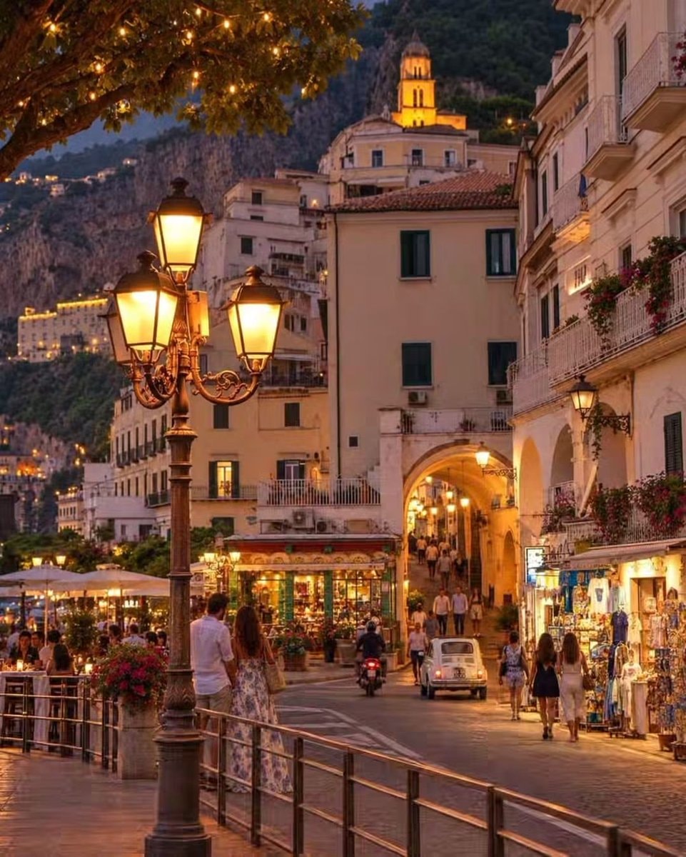 Amalfi Coast Italy (photo 2 of 4)