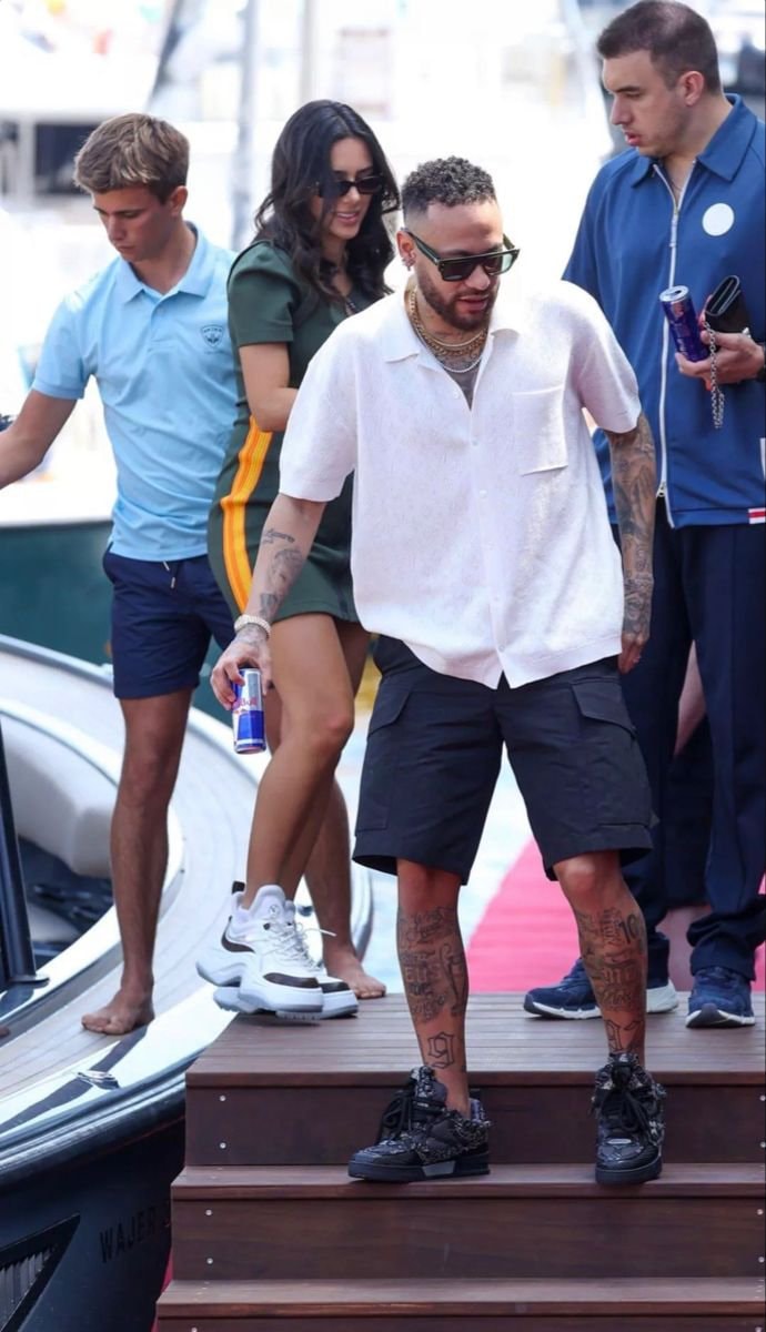 Neymar Bruna Biancardi Enejota
