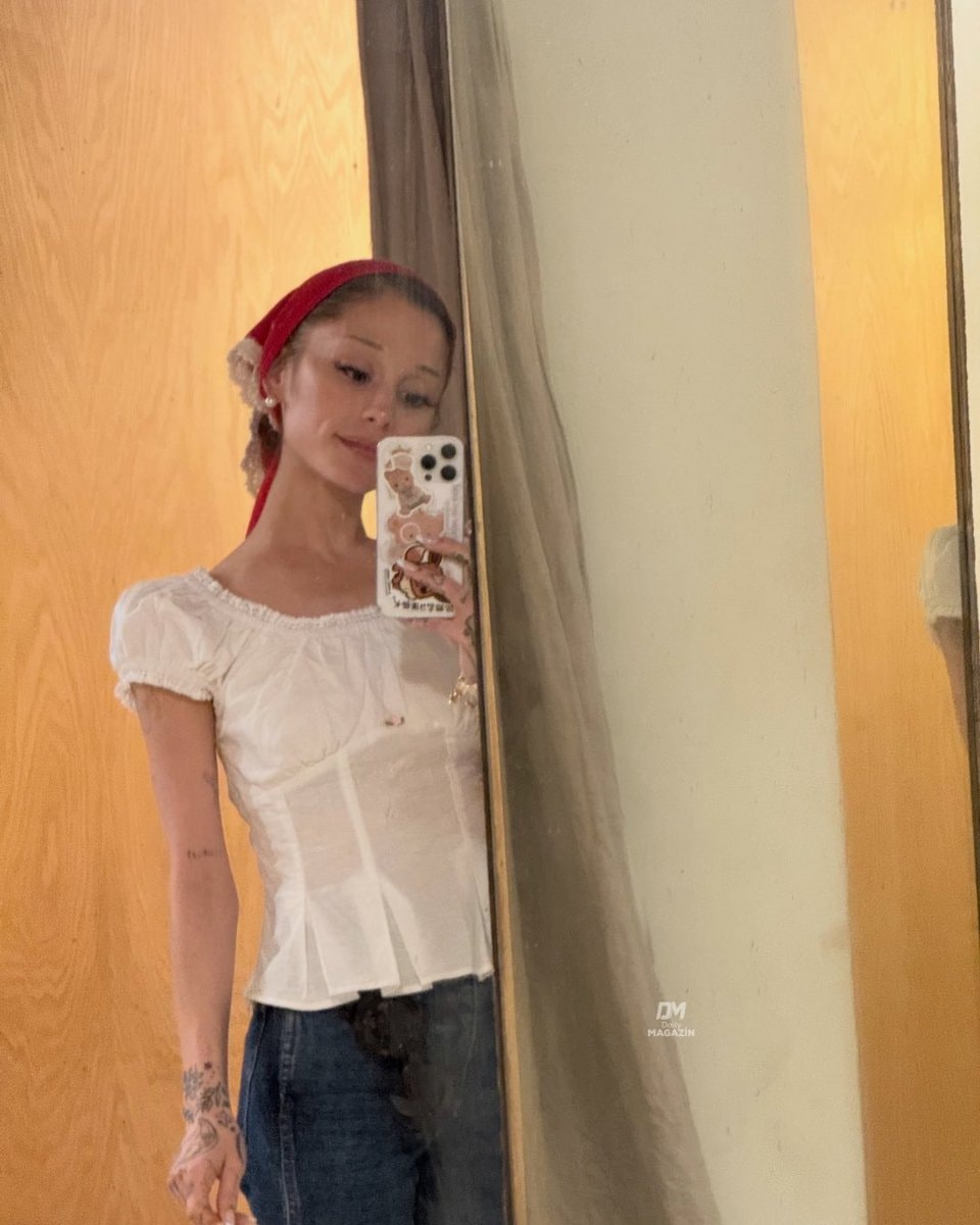 Ariana Grande new photos (photo 2 of 3)