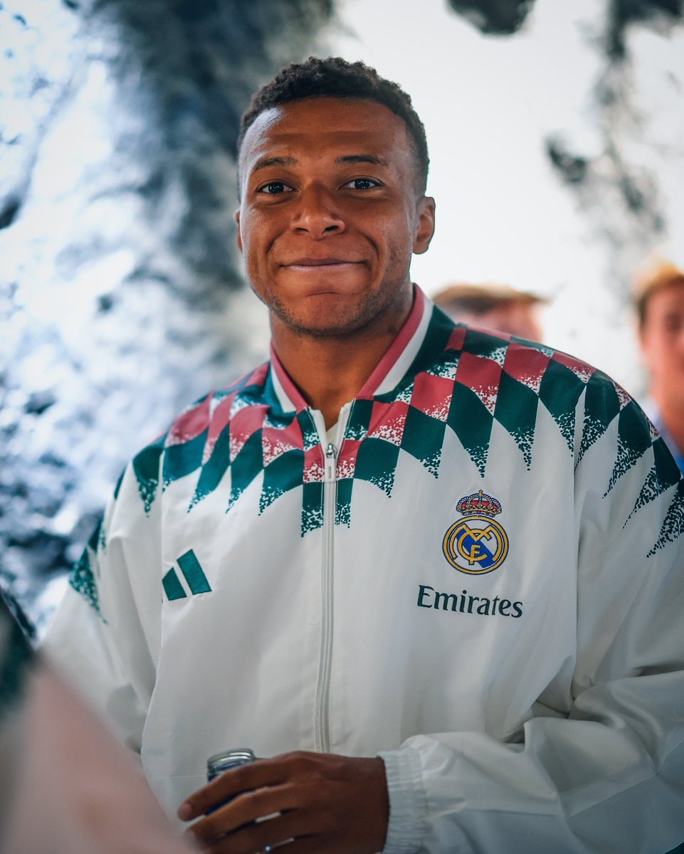 Zinedine Zidane on Kylian Mbappé 🥶 (photo 2 of 2)