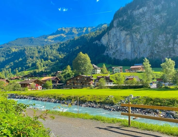 Lauterbrunnen Switzerland (photo 2 of 2)