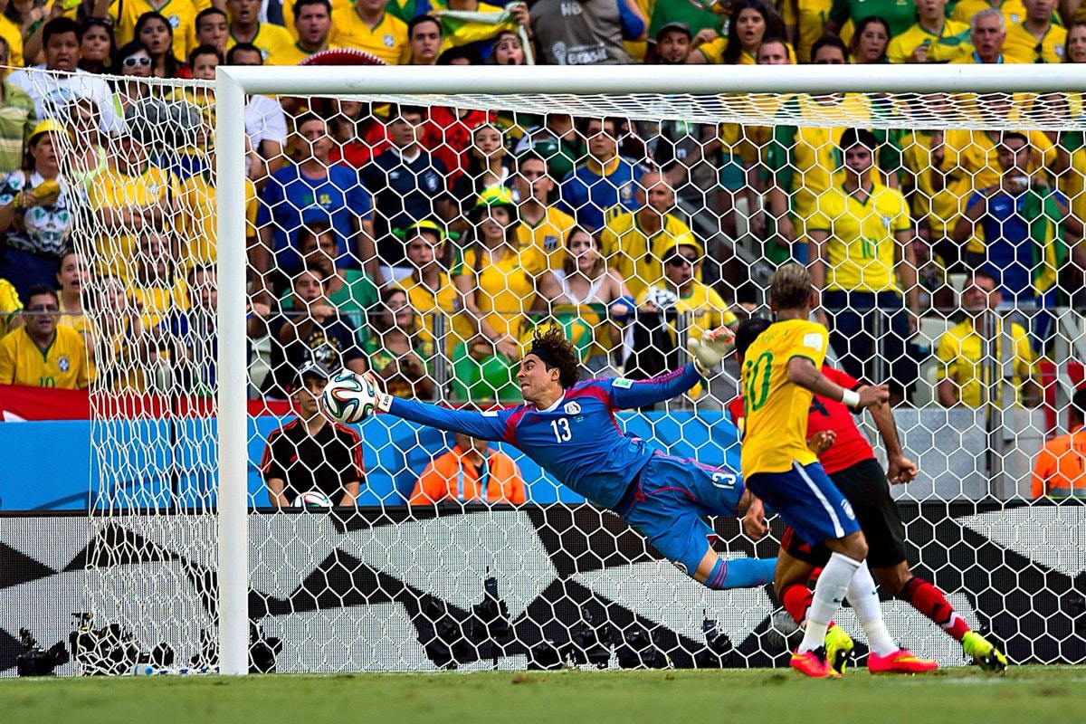 Guillermo Ochoa retirement Mexico legend (photo 2 of 2)