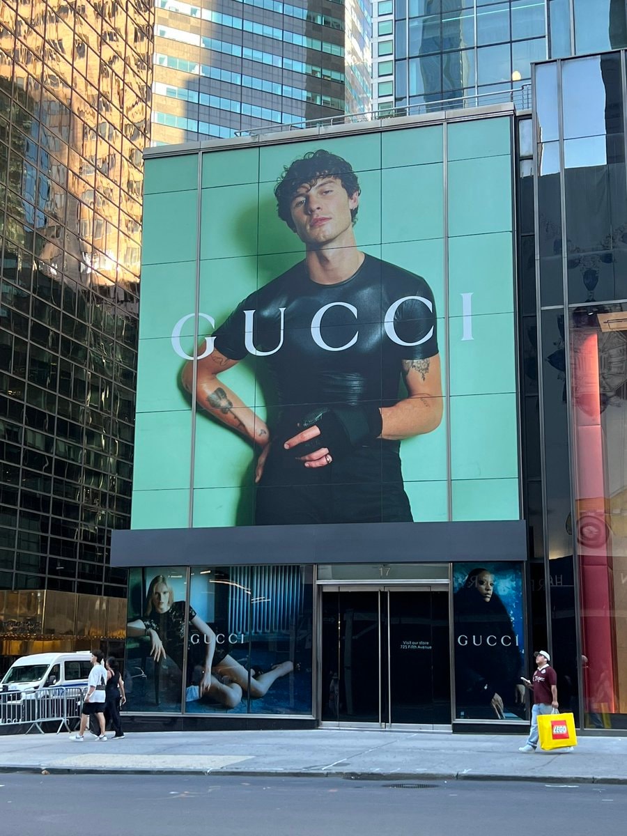Shawn Mendes Gucci billboard