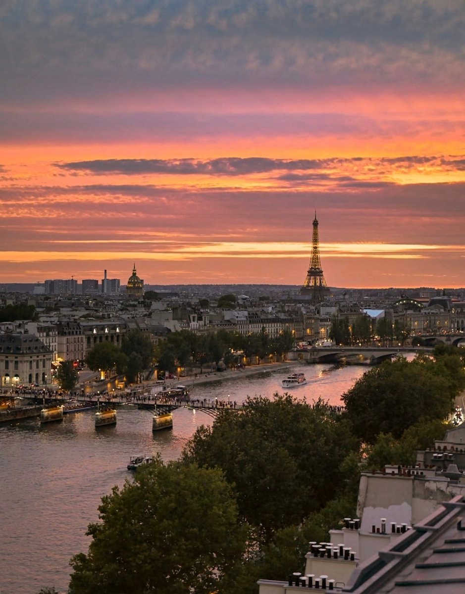 Paris cityscape at dusk