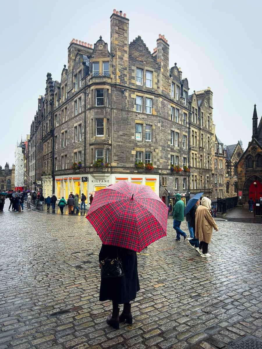 Edinburgh Scotland (photo 4 of 4)