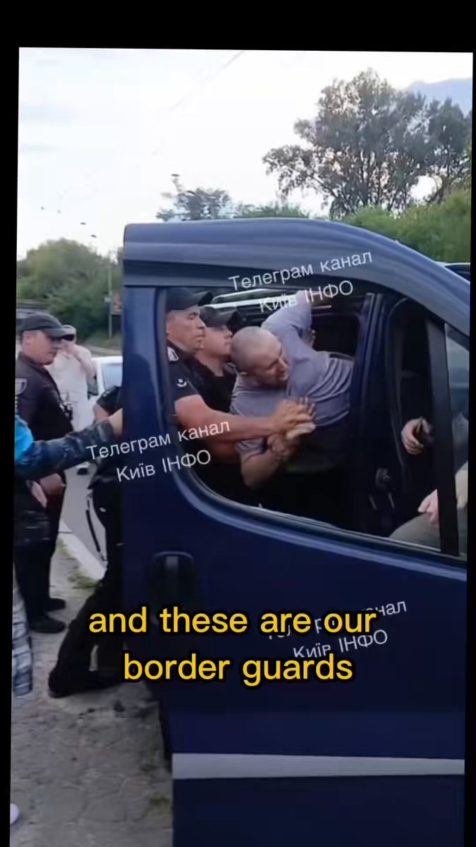 Ukrainian border guards detention video