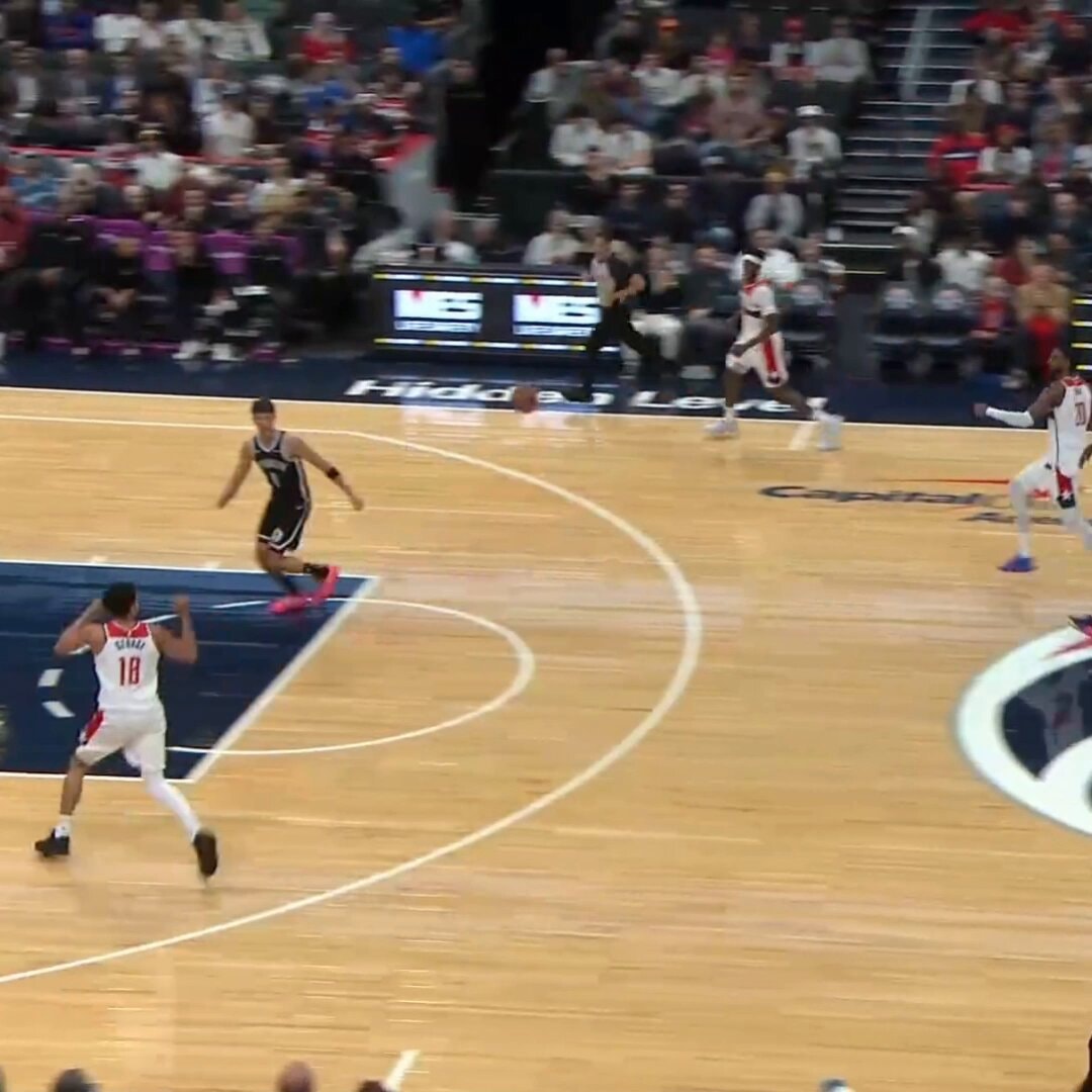 AJ Dybantsa lob slam