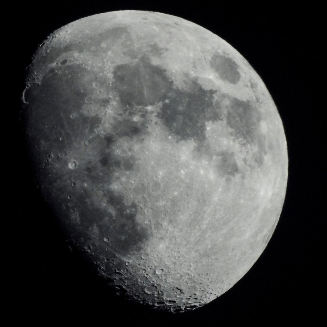 Ukraine Moon UFOs 2025