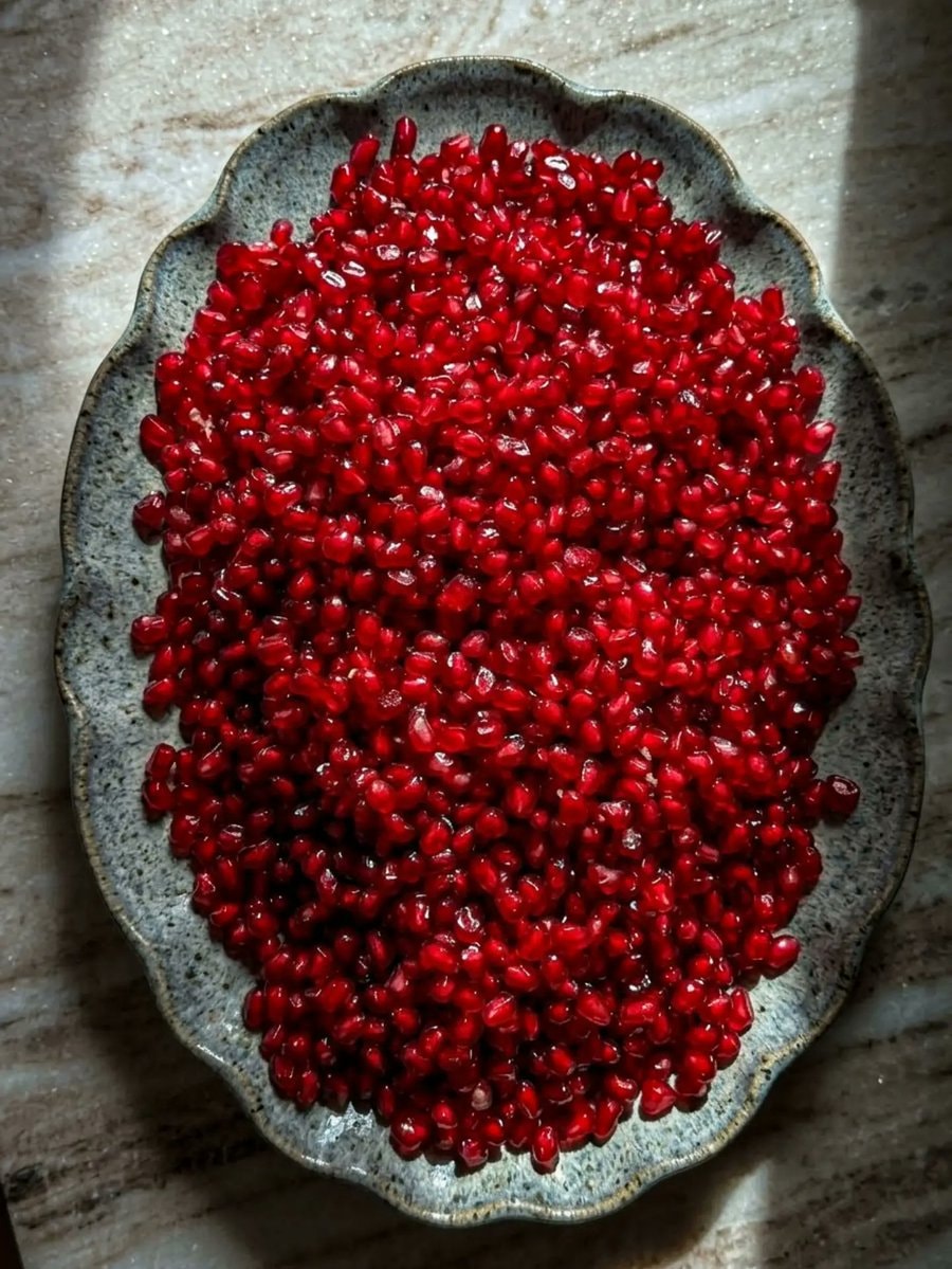 fresh pomegranate close-up (photo 3 of 3)