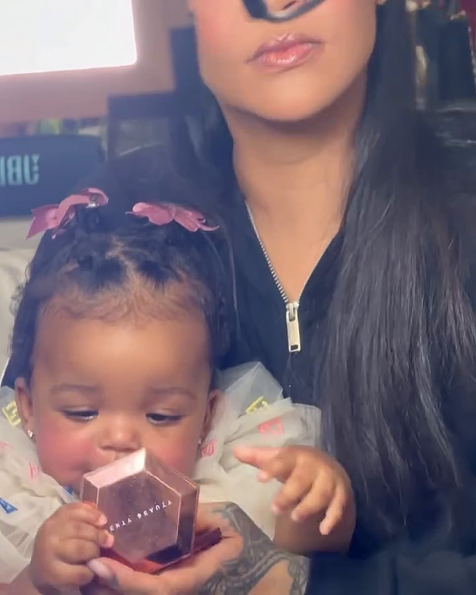 Fenty Beauty fan blush moment