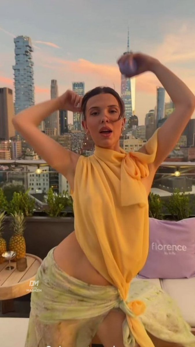 Millie Bobby Brown dazzled (photo 2 of 2)