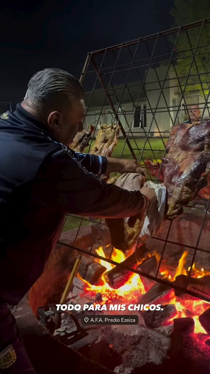 Messi Argentina camp grilling