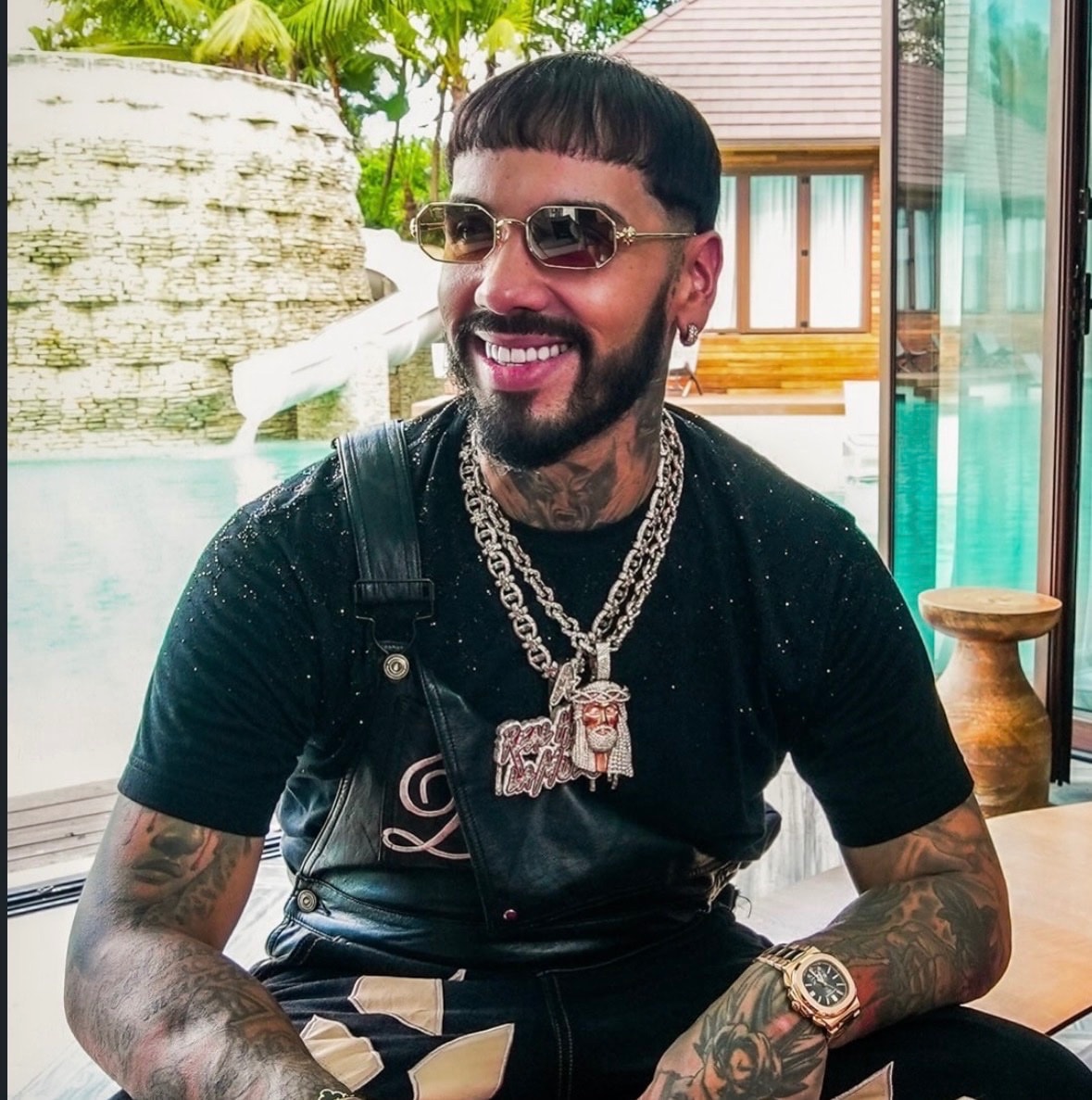 Anuel AA Vuelve song release (photo 2 of 2)