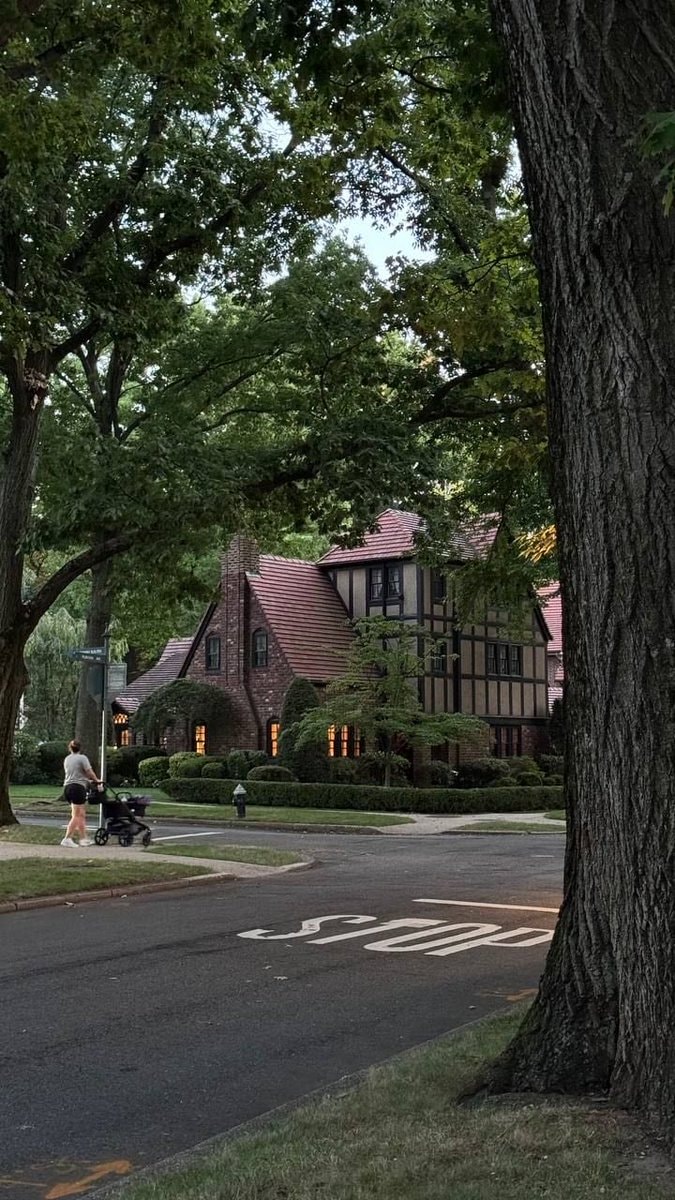 sidewalk stroller Tudor house