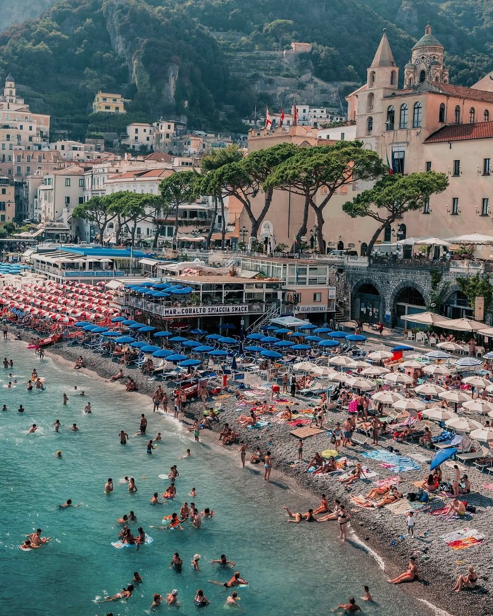 amalfi italy beach