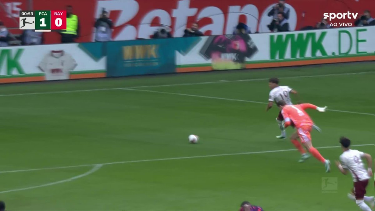 Bayern concede after Neuer error
