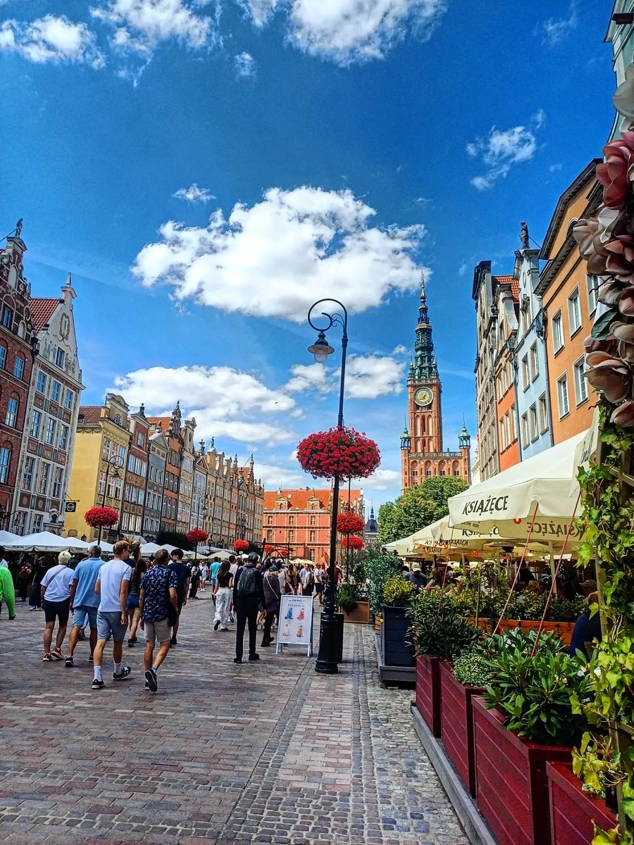 Gdansk Poland street scene (photo 1 of 4) Gdansk Poland street scene (photo 1 of 4)