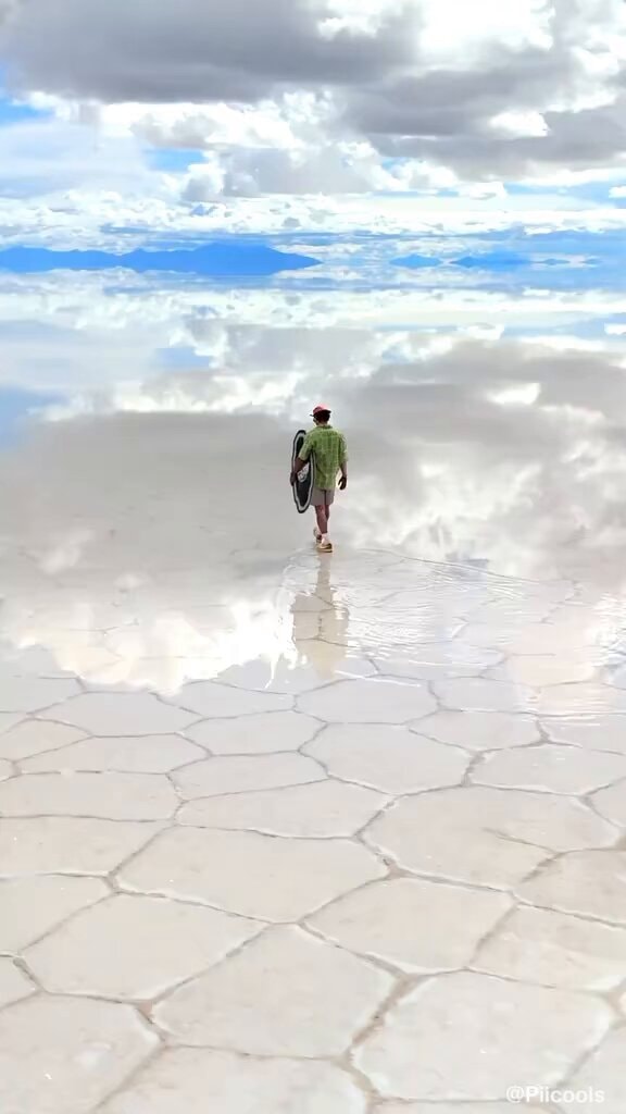 Salar de Uyuni Bolivia mirror effect