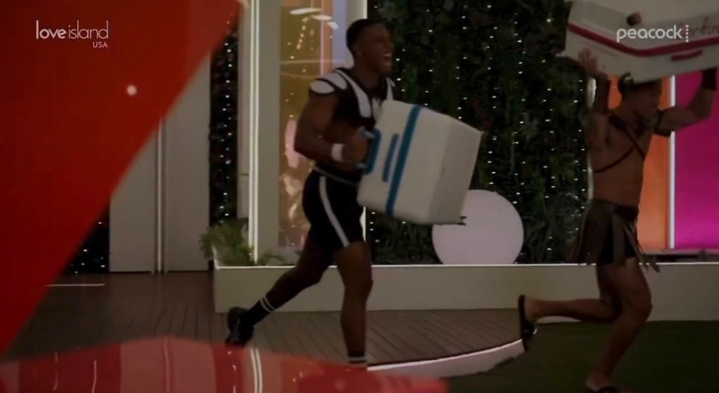Love Island USA funny moment (photo 4 of 4)