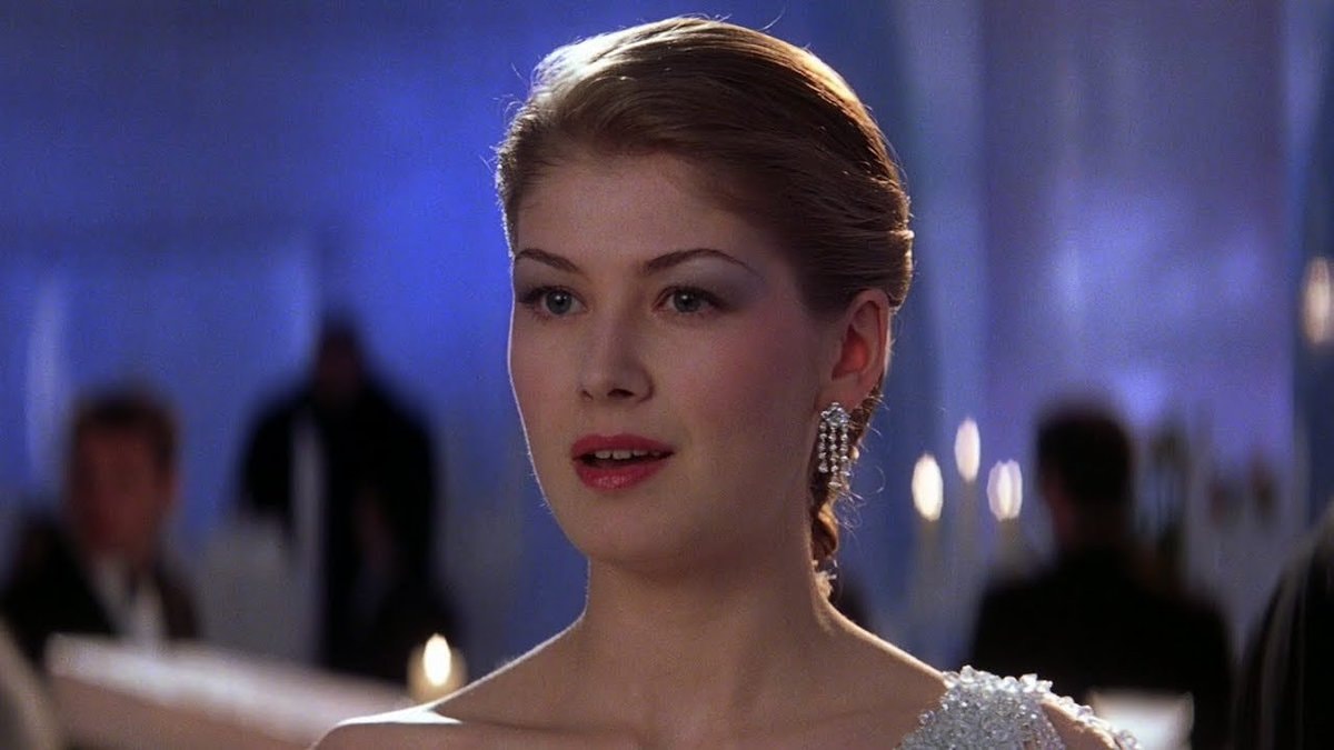 Bond Girl Villain favorites (photo 3 of 4)