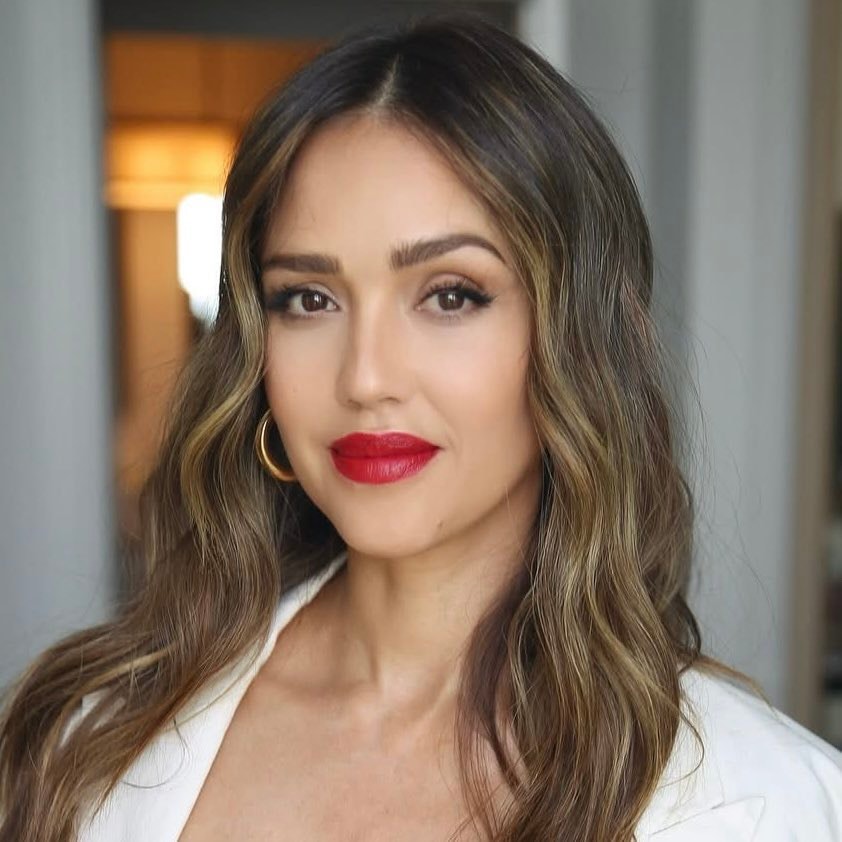 Jessica Alba 13 Going on 30 Netflix reboot (photo 1 of 2)